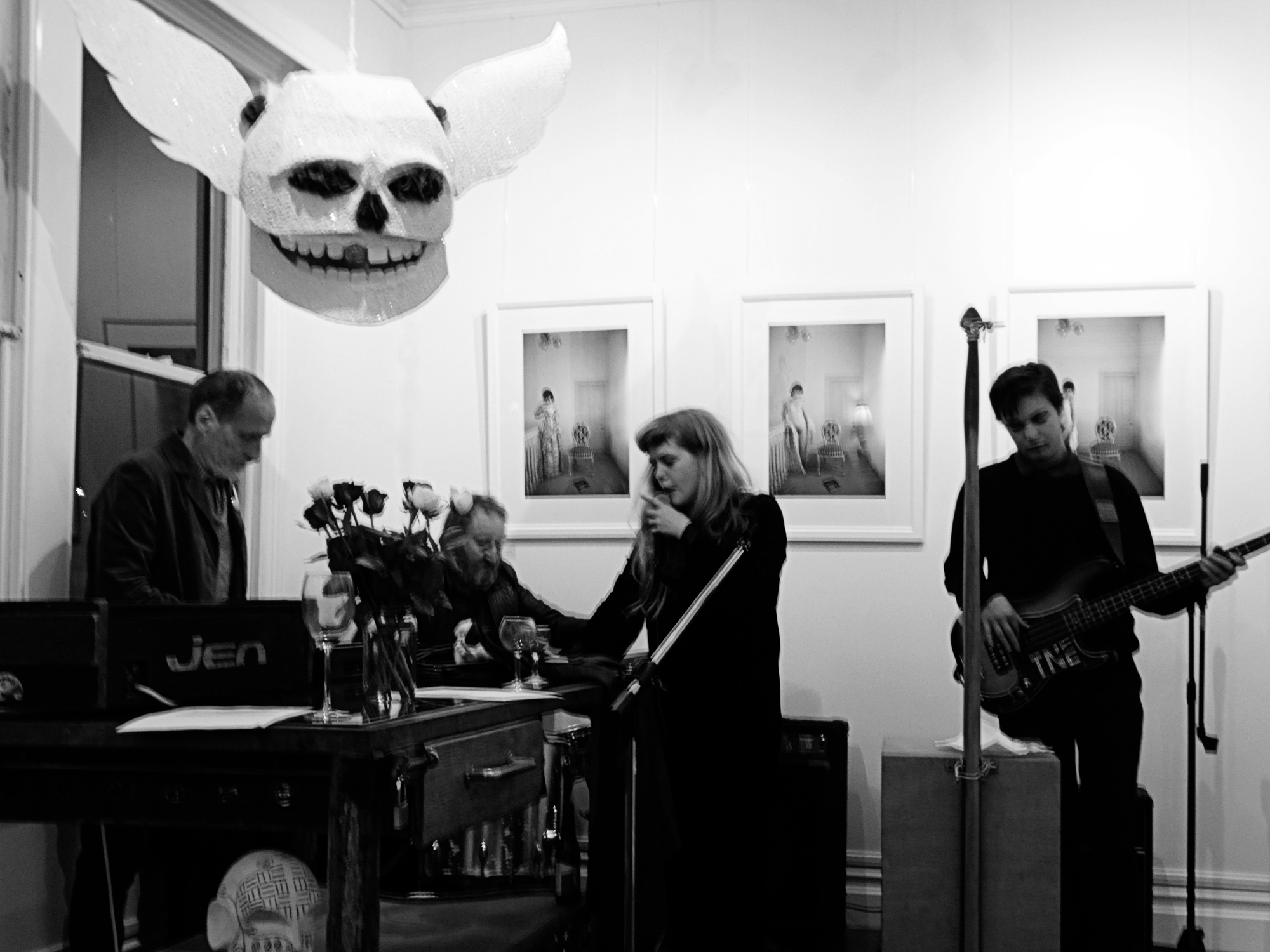 About Hangar Art and Framing